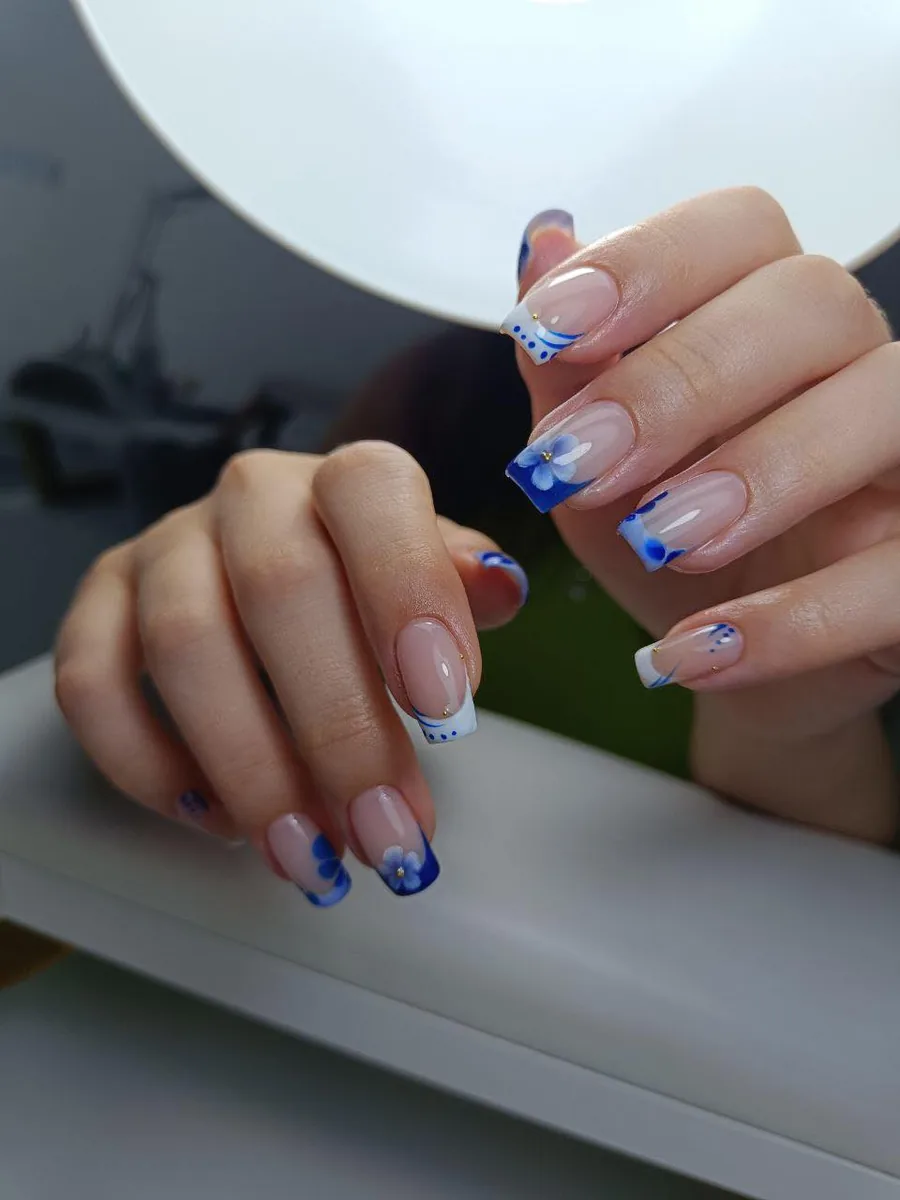 Manicure hybrydowy czerwony — MaeStria Lublin Świętoduska